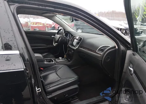 2017 Chrysler 300C Awd из США, поврежденный, VIN 2C3CCAKG0HH653654